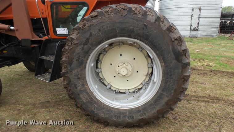 image for item DA7753 1979 Allis Chalmers 7045 tractor