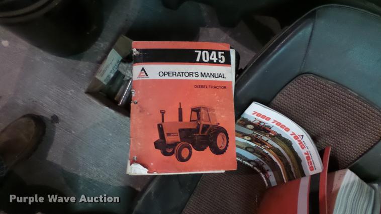 image for item DA7753 1979 Allis Chalmers 7045 tractor