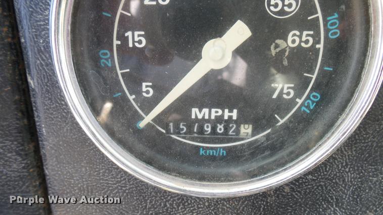 image for item DA7767 1987 Ford L8000 feed mixer truck