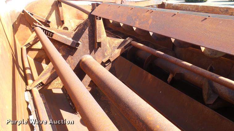 image for item DA7767 1987 Ford L8000 feed mixer truck