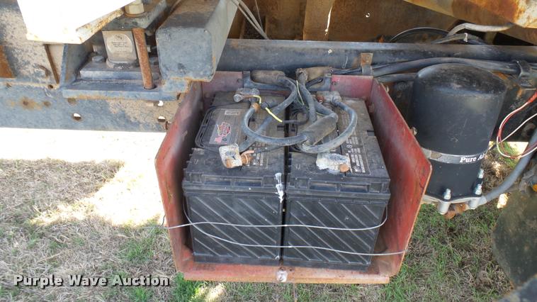 image for item DA7767 1987 Ford L8000 feed mixer truck