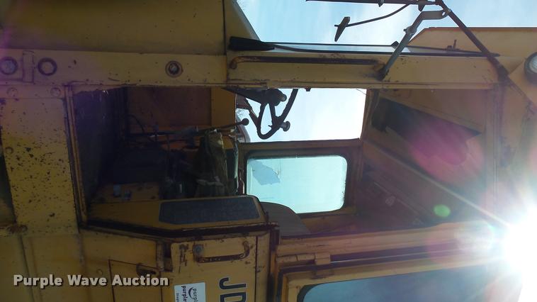 image for item DA7770 1976 John Deere 644B wheel loader