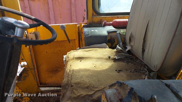 image for item DA7770 1976 John Deere 644B wheel loader