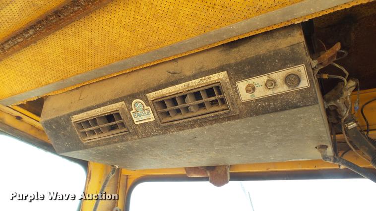 image for item DA7770 1976 John Deere 644B wheel loader