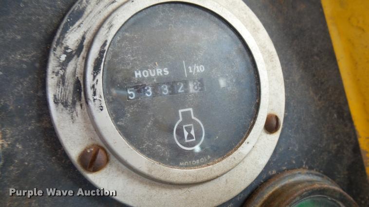 image for item DA7770 1976 John Deere 644B wheel loader