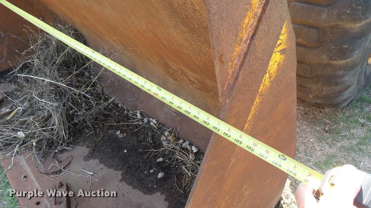 image for item DA7770 1976 John Deere 644B wheel loader