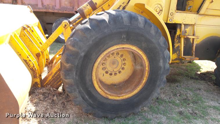 image for item DA7770 1976 John Deere 644B wheel loader