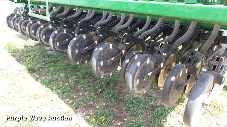 image for item DA7785 John Deere 455 grain drill