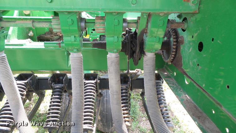 image for item DA7785 John Deere 455 grain drill