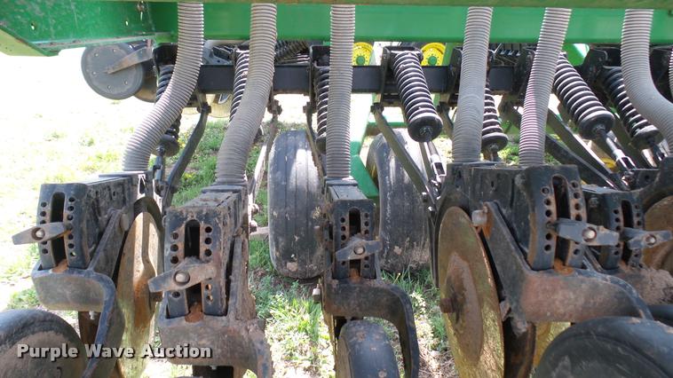 image for item DA7785 John Deere 455 grain drill