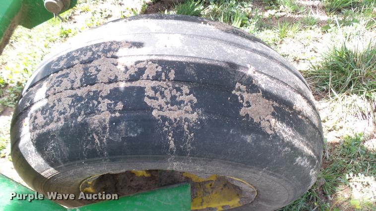 image for item DA7785 John Deere 455 grain drill