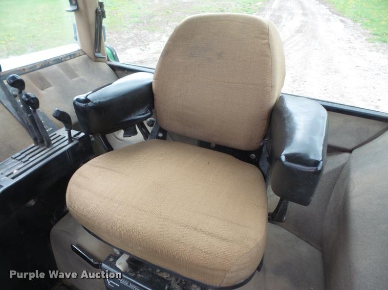 image for item DA8017 1992 John Deere 4960 MFWD tractor