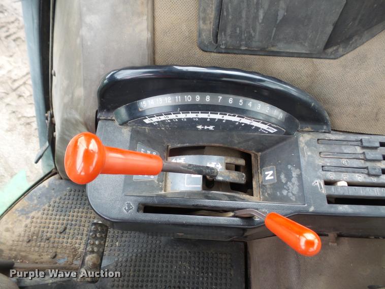 image for item DA8017 1992 John Deere 4960 MFWD tractor