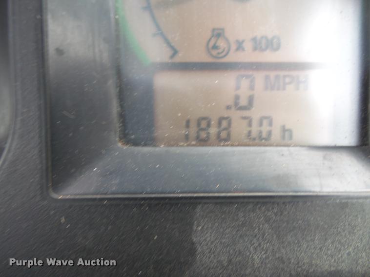 image for item DA8017 1992 John Deere 4960 MFWD tractor