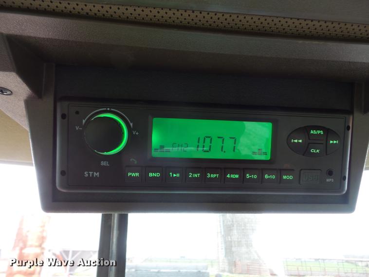 image for item DA8017 1992 John Deere 4960 MFWD tractor