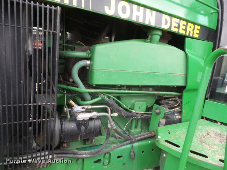 image for item DA8017 1992 John Deere 4960 MFWD tractor