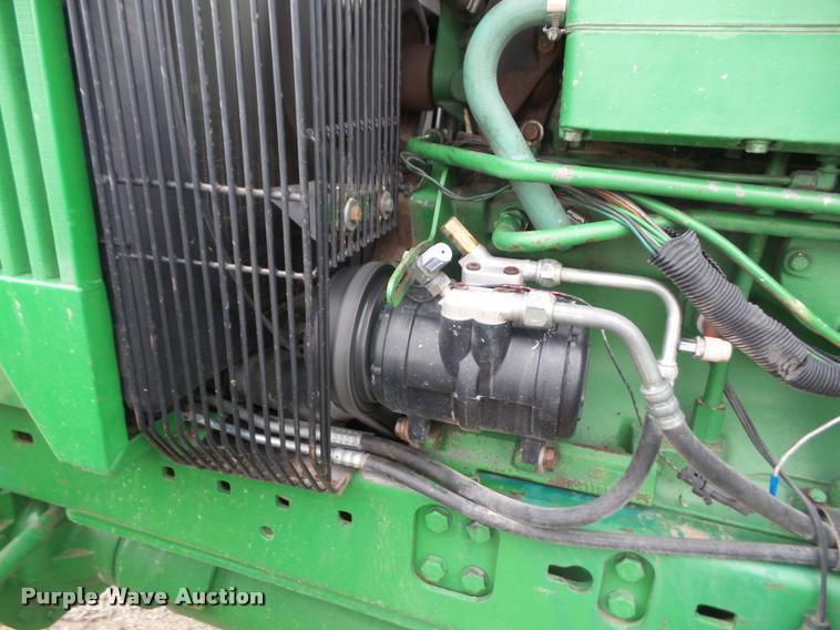 image for item DA8017 1992 John Deere 4960 MFWD tractor