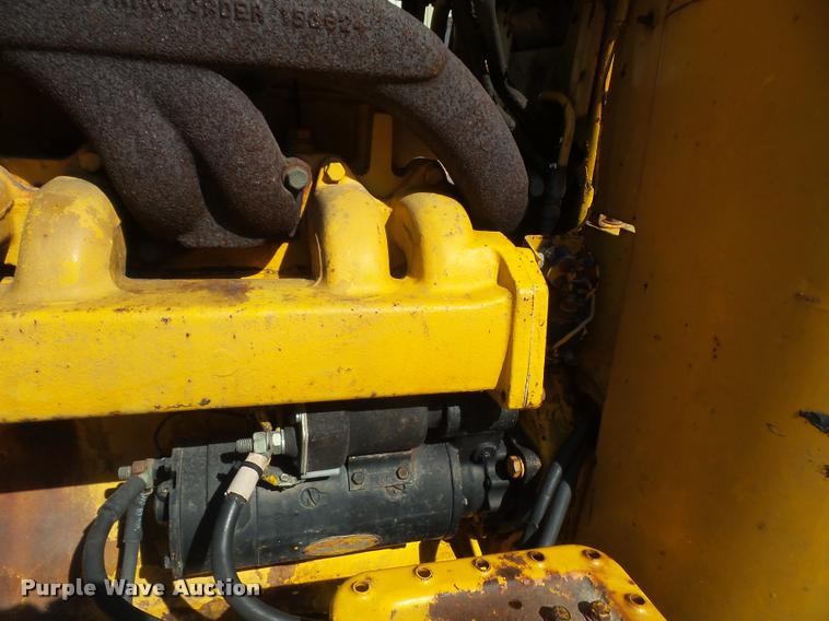 image for item DA8047 1970 John Deere 700A tractor