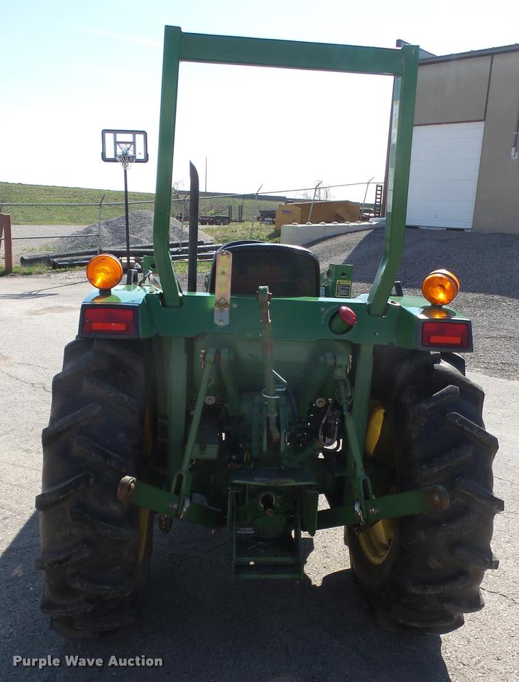 image for item DA8058 1995 John Deere 870 MFWD tractor