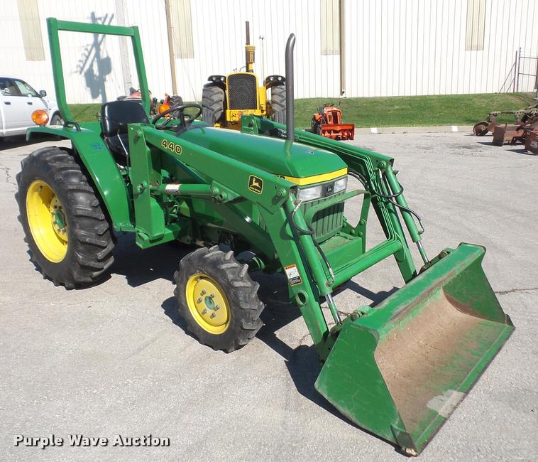 image for item DA8058 1995 John Deere 870 MFWD tractor