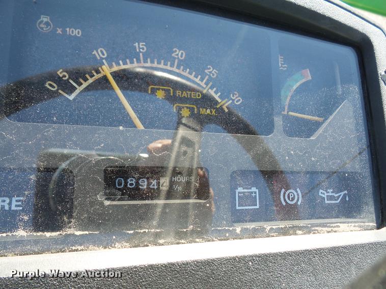 image for item DA8058 1995 John Deere 870 MFWD tractor