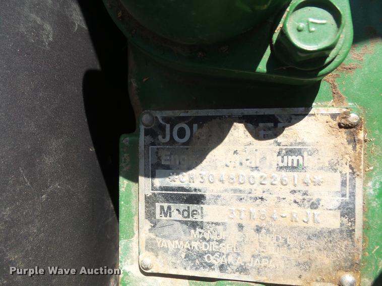 image for item DA8058 1995 John Deere 870 MFWD tractor