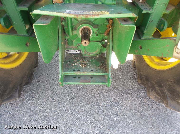 image for item DA8058 1995 John Deere 870 MFWD tractor