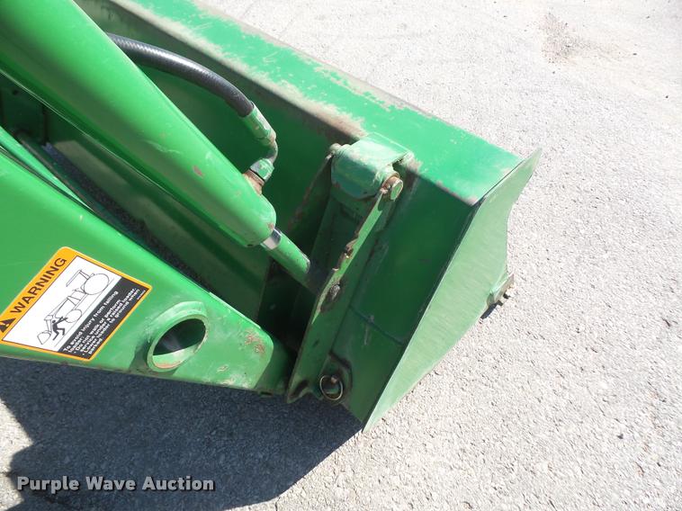 image for item DA8058 1995 John Deere 870 MFWD tractor