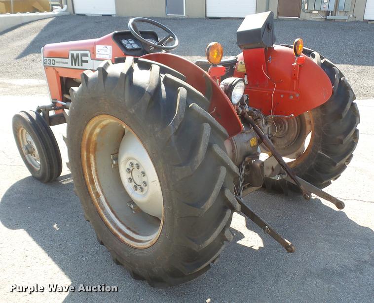 image for item DA8059 1982 Massey-Ferguson 230 tractor