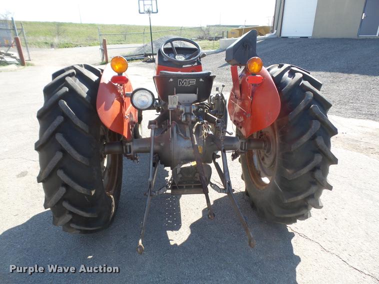 image for item DA8059 1982 Massey-Ferguson 230 tractor