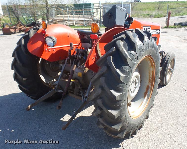 image for item DA8059 1982 Massey-Ferguson 230 tractor