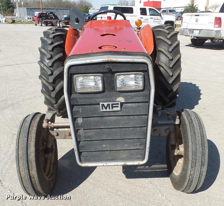 image for item DA8059 1982 Massey-Ferguson 230 tractor