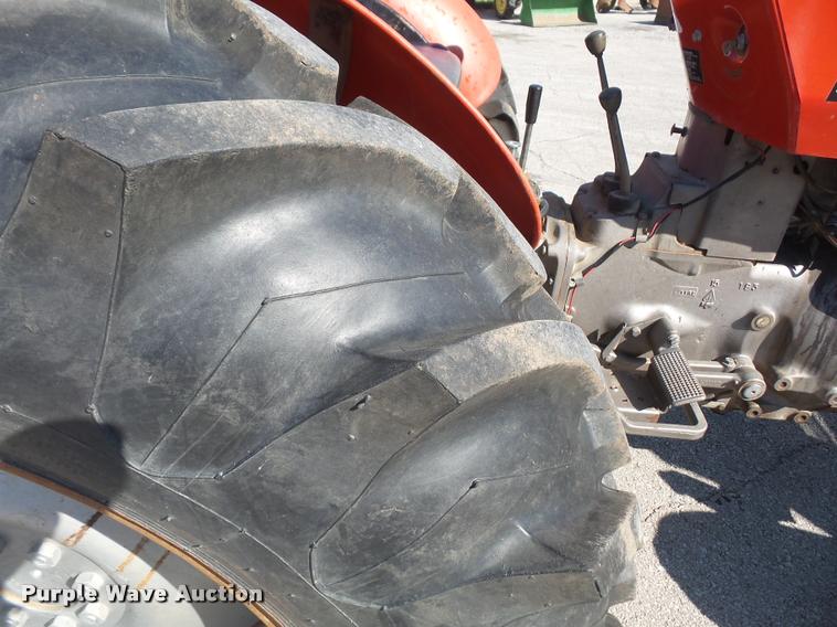 image for item DA8059 1982 Massey-Ferguson 230 tractor