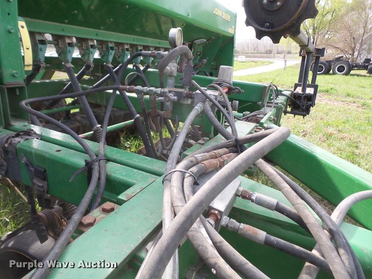 image for item DA8087 John Deere 1560 no-till grain drill