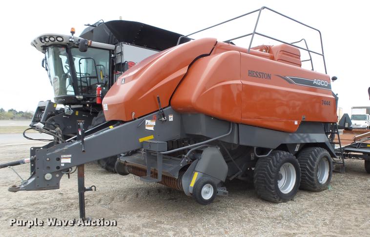 image for item DB2501 2009 Hesston 7444 square baler