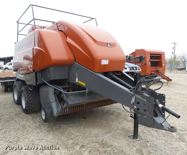 image for item DB2501 2009 Hesston 7444 square baler