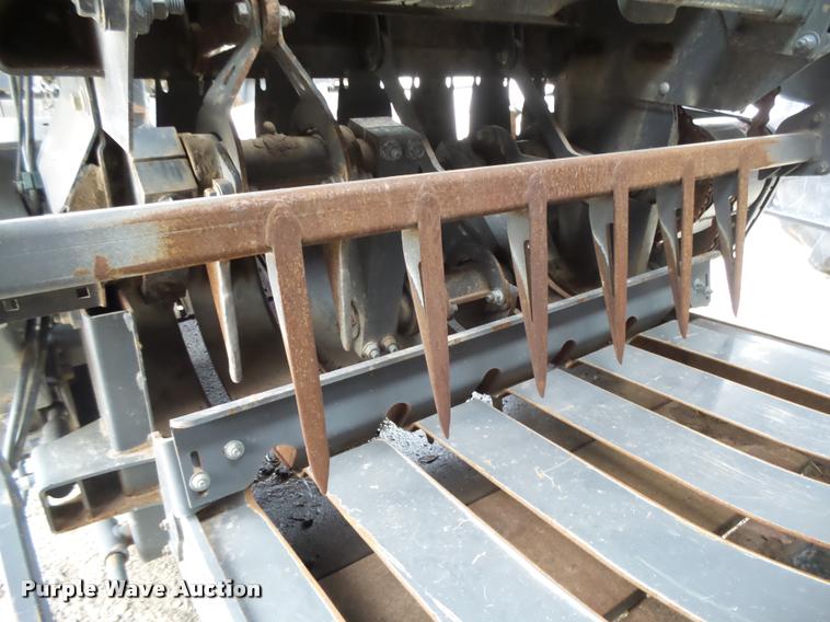 image for item DB2501 2009 Hesston 7444 square baler