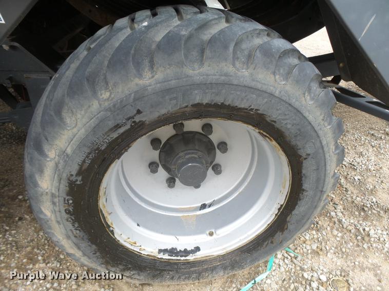 image for item DB2501 2009 Hesston 7444 square baler