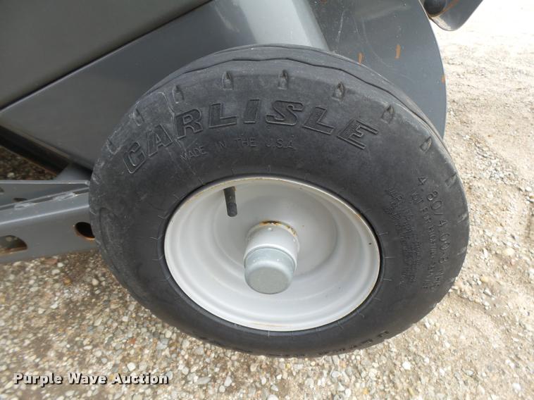 image for item DB2501 2009 Hesston 7444 square baler