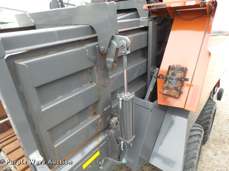 image for item DB2501 2009 Hesston 7444 square baler