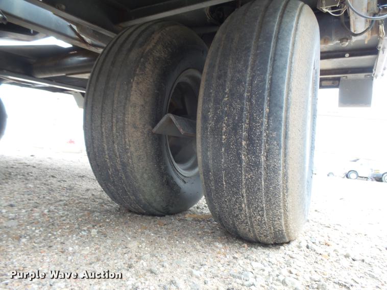 image for item DB2501 2009 Hesston 7444 square baler