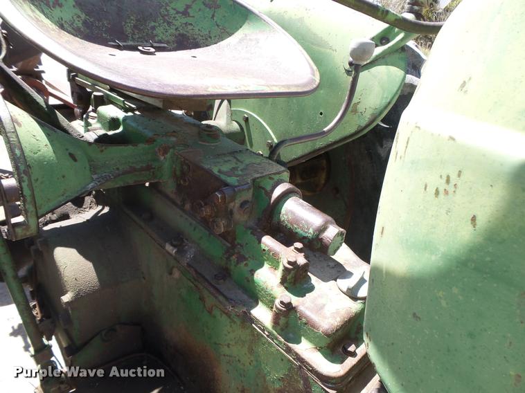 image for item DB2516 Oliver Super 55 tractor