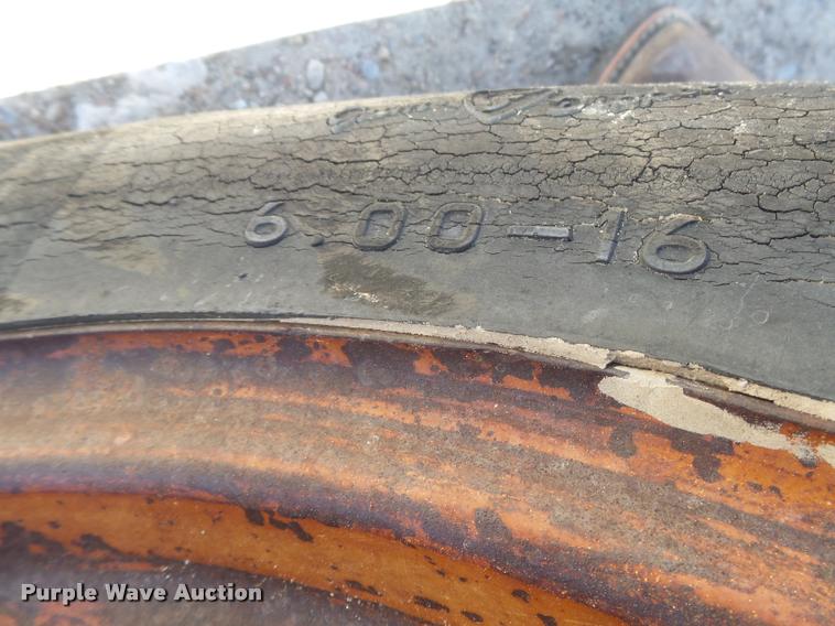 image for item DB2516 Oliver Super 55 tractor