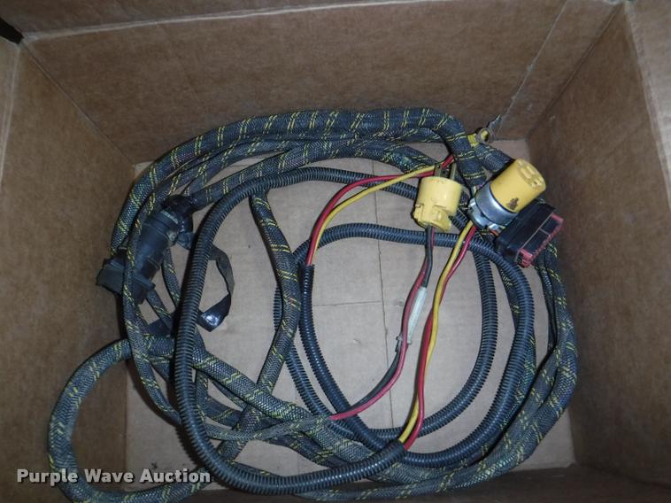 image for item DB3887 1999 Vermeer 604L round baler