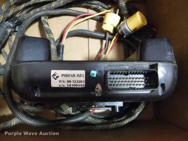 image for item DB3887 1999 Vermeer 604L round baler