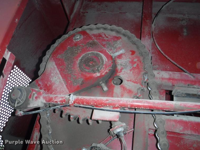 image for item DB3898 1995 Case IH 8580 square baler