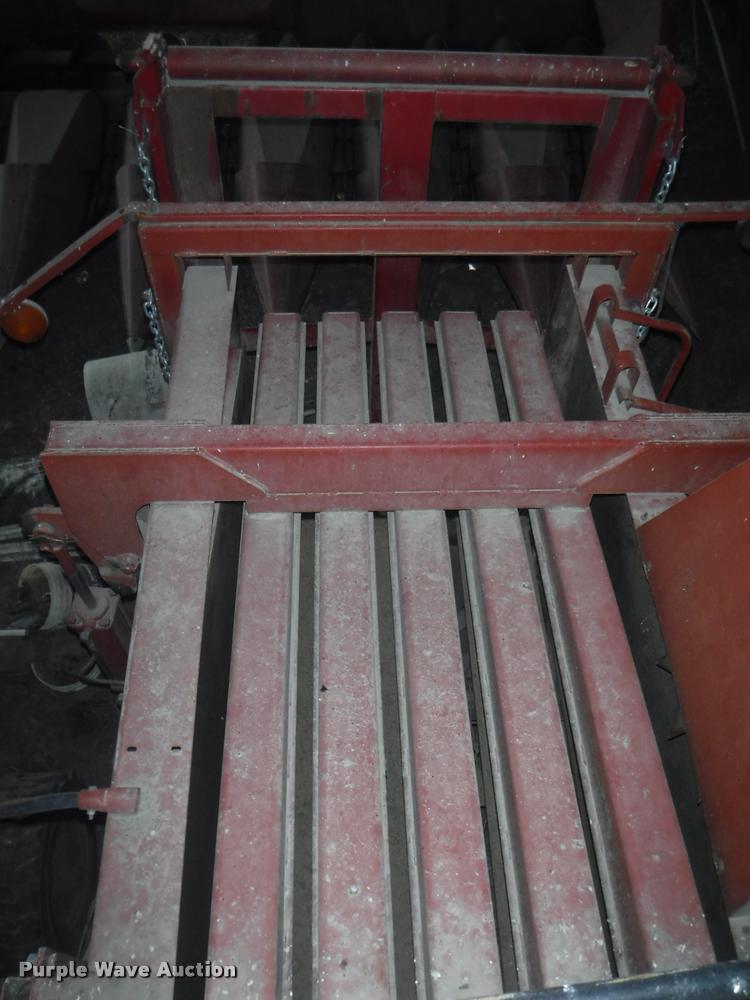 image for item DB3898 1995 Case IH 8580 square baler