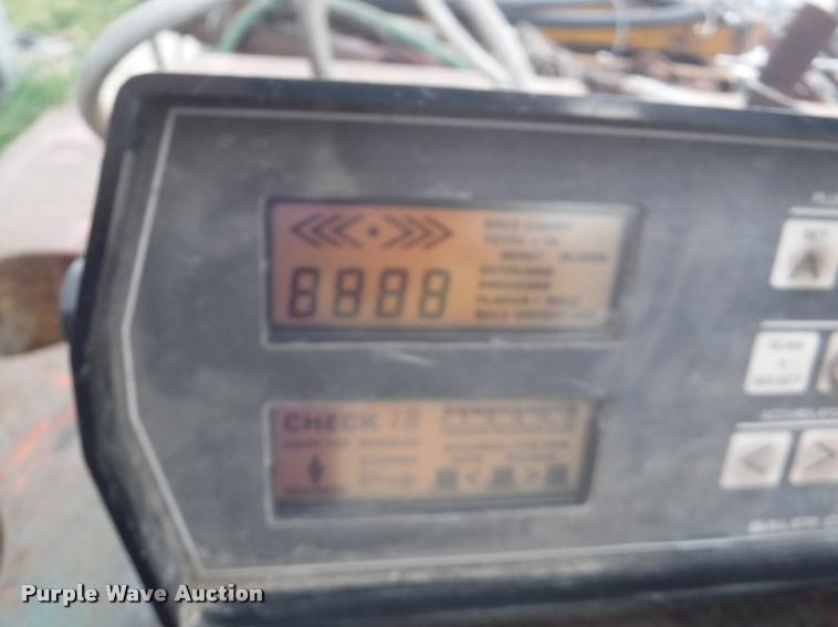 image for item DB3898 1995 Case IH 8580 square baler