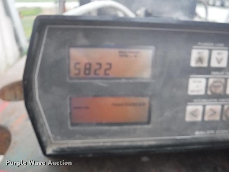 image for item DB3898 1995 Case IH 8580 square baler