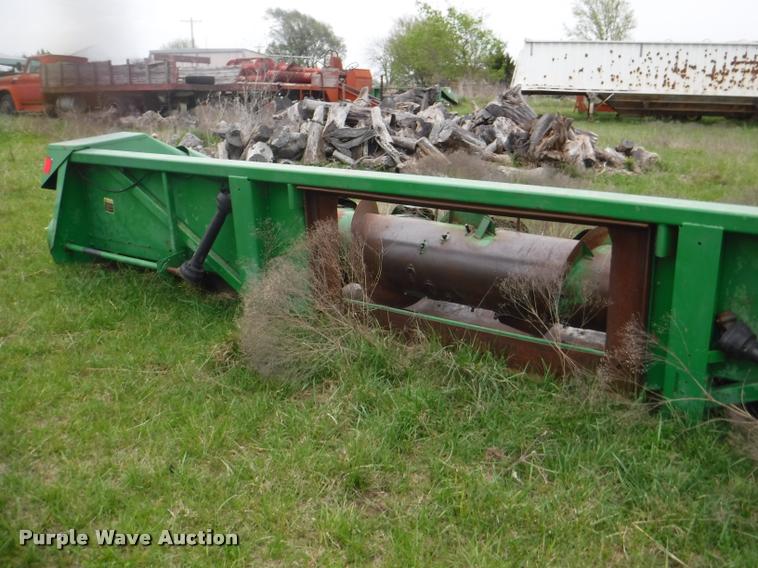 image for item DB3903 John Deere 853A row crop head